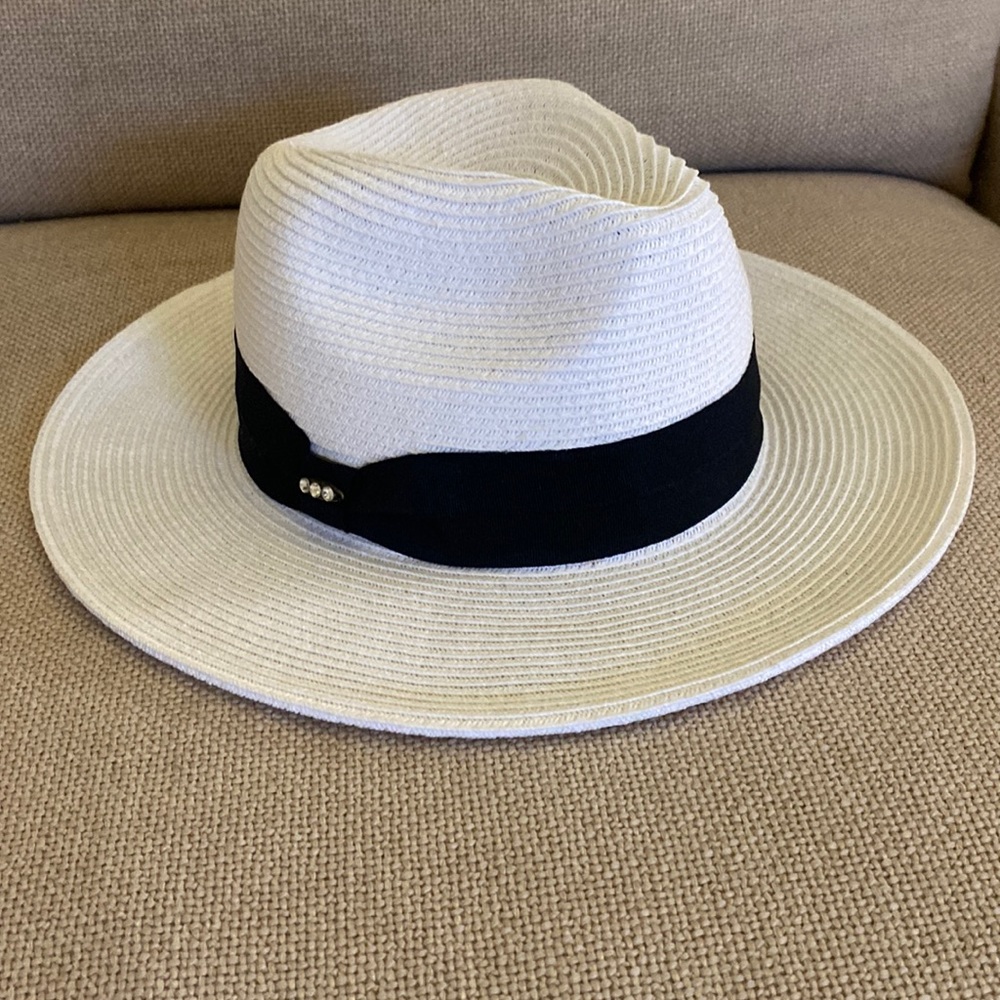 White Glitzy Bella hat